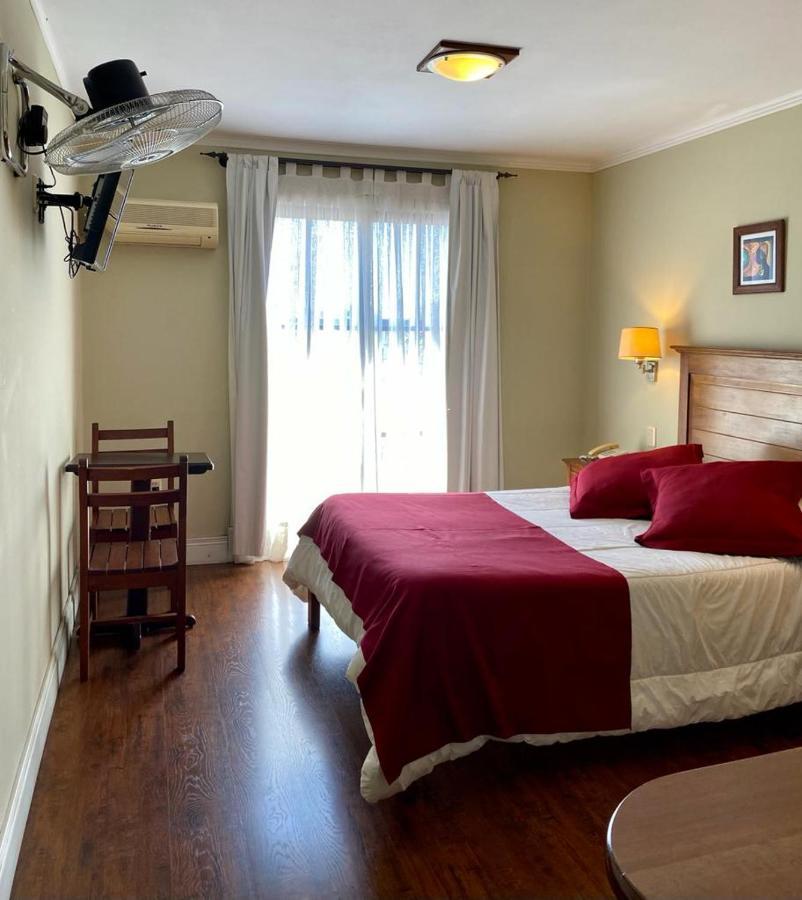 Ayres House Bed & Breakfast *